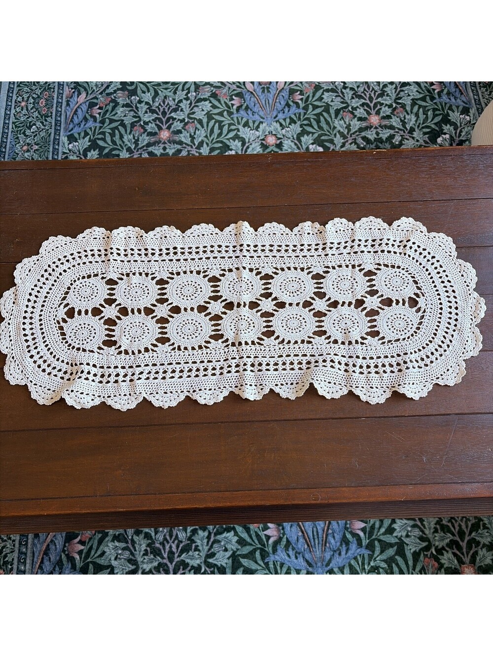 Vintage Crochet Table Runner Lot of 12 Handmade Lace Doilies White Ecru Floral - Picture 9 of 14